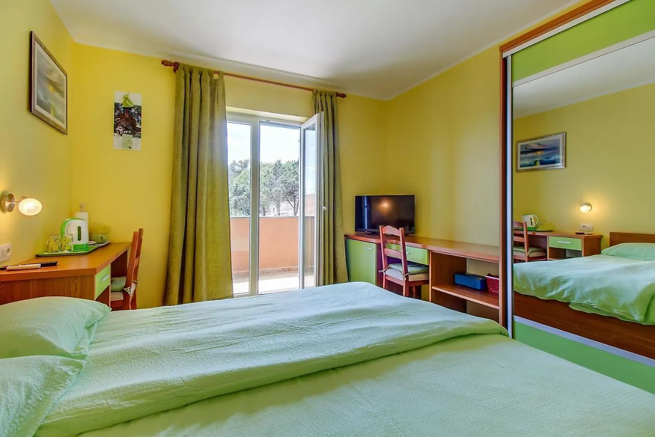 Double Room Nerezine 11815A Croatia