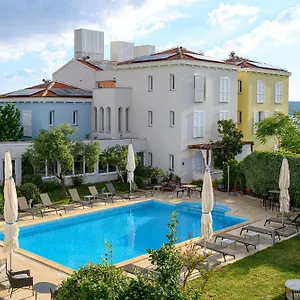 Hotel Manora, Nerezine
